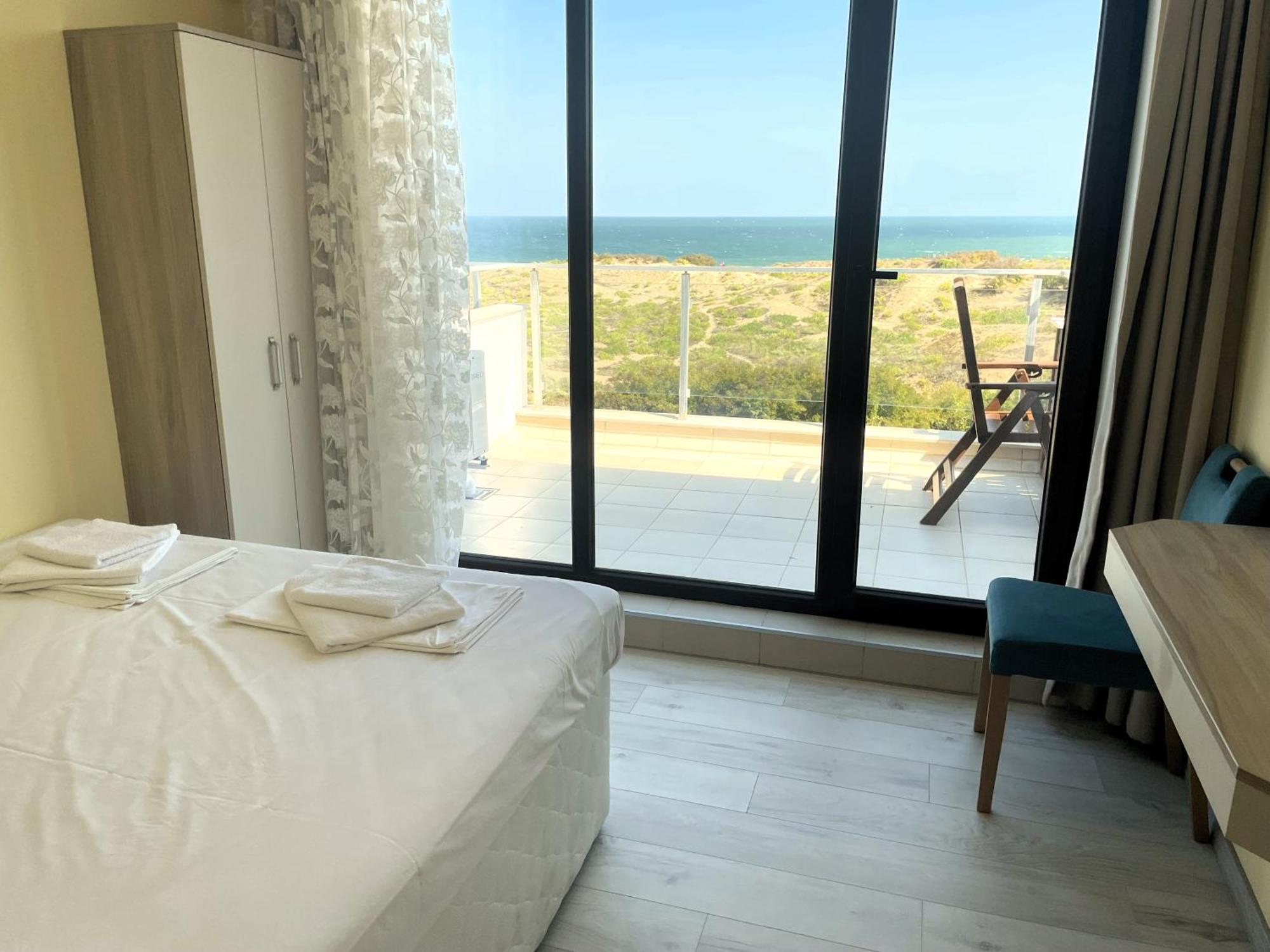 Apart-Hotel Panorama Sea Lux Primorsko Eksteriør billede
