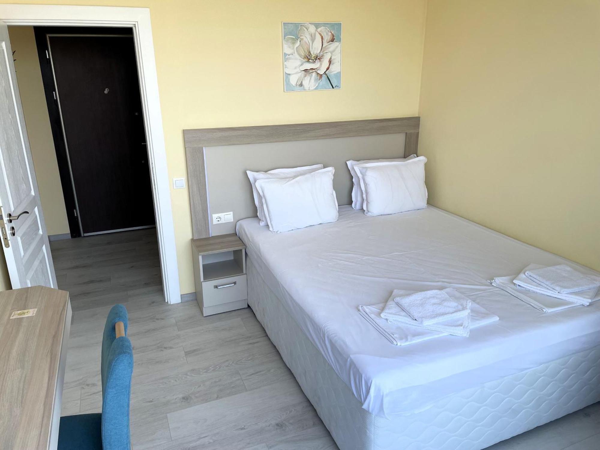 Apart-Hotel Panorama Sea Lux Primorsko Eksteriør billede