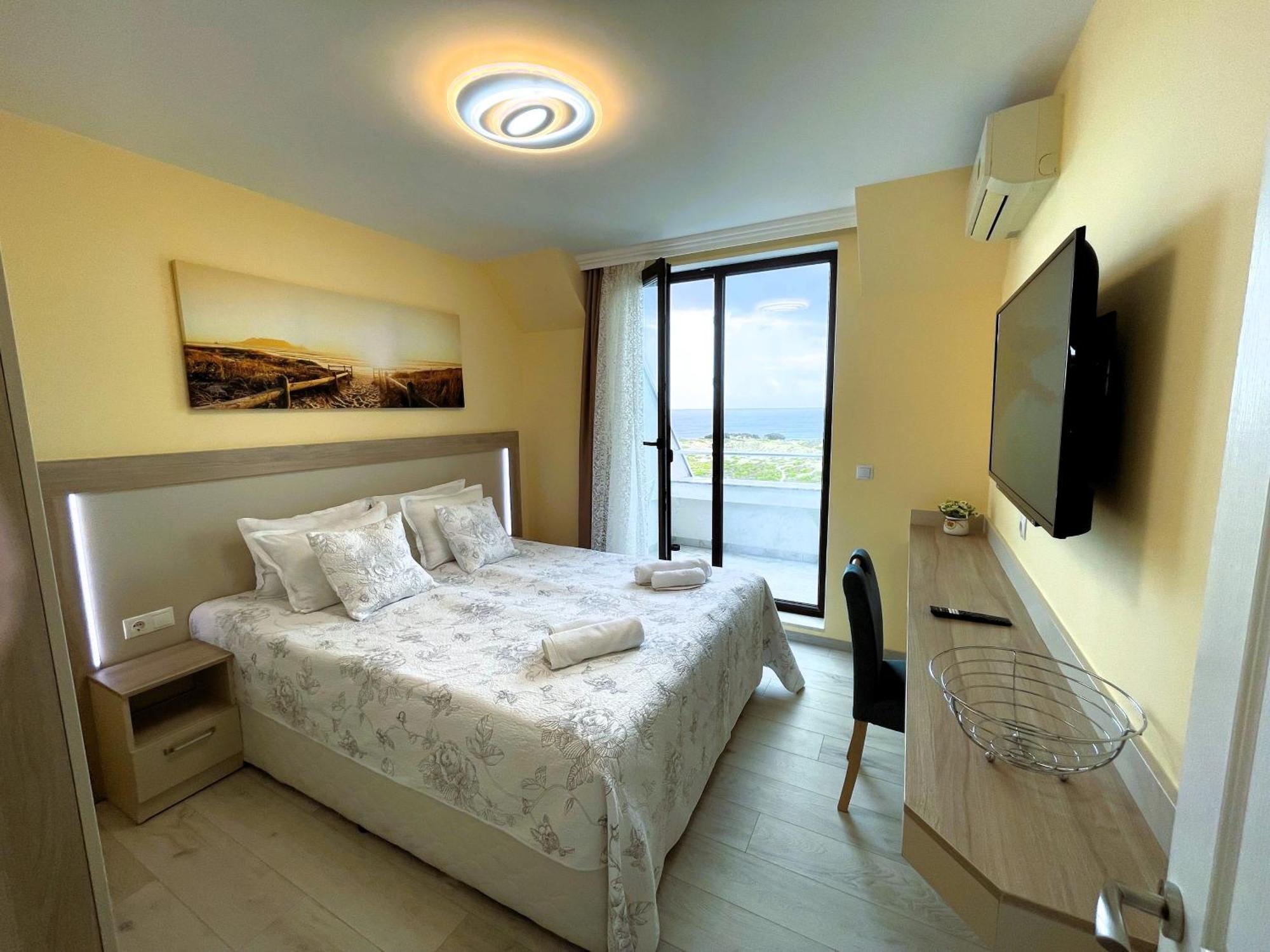 Apart-Hotel Panorama Sea Lux Primorsko Eksteriør billede