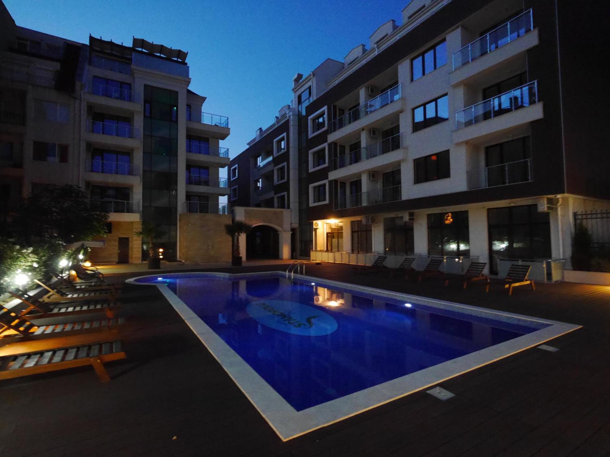 Apart-Hotel Panorama Sea Lux Primorsko Eksteriør billede